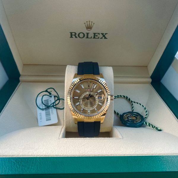 Rolex Sky-Dweller 18k Yellow Gold Oysterflex Champagne