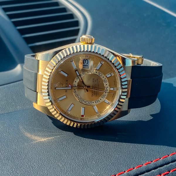 Rolex Sky-Dweller 18k Yellow Gold Oysterflex Champagne
