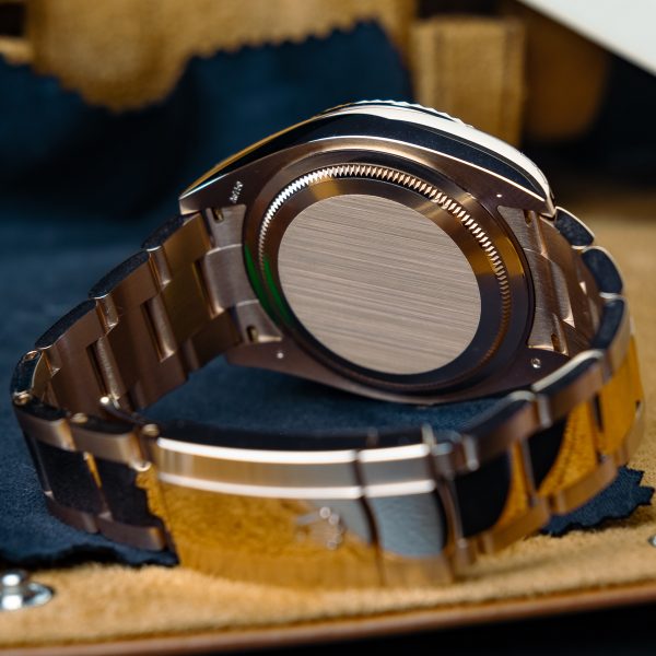 OYSTER PERPETUAL SKY-DWELLER IN 18 CT EVEROSE GOLD WITH A CHOCOLATE DIAL AND AN OYSTER BRACELET